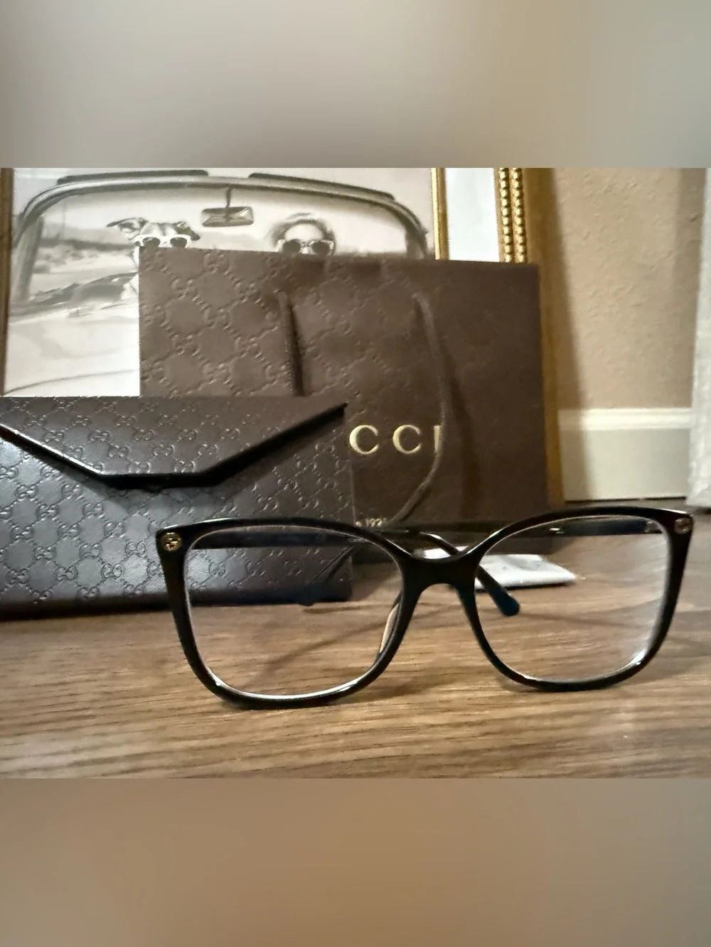 Gucci classic black